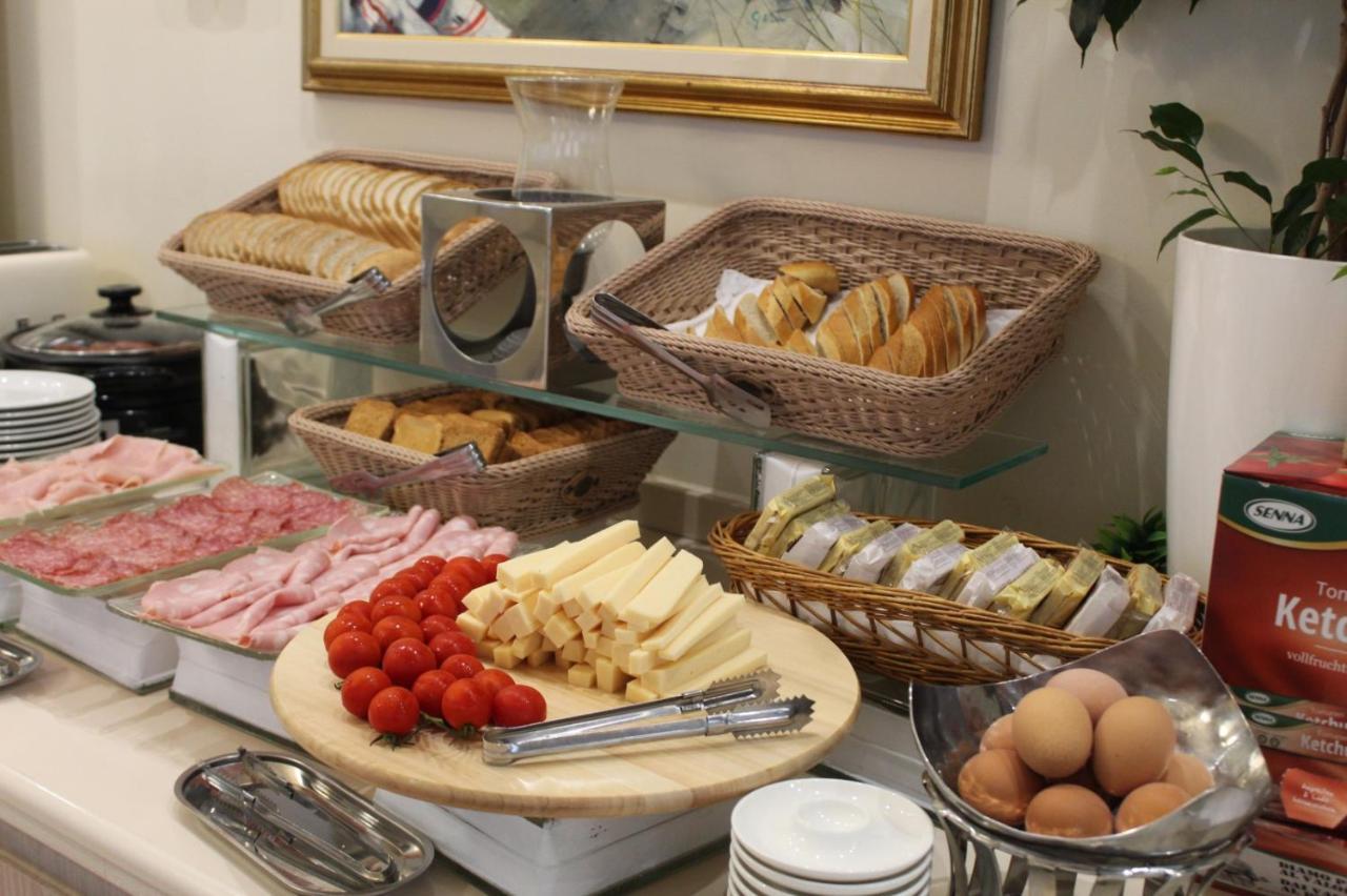 Hotel Aurora Mare Римини Екстериор снимка